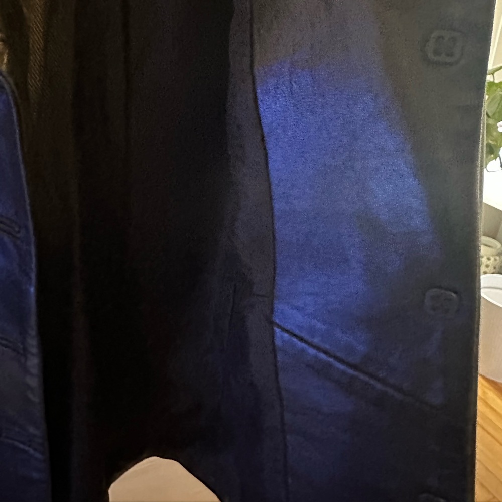 Leather jacket - Picture 11 of 14